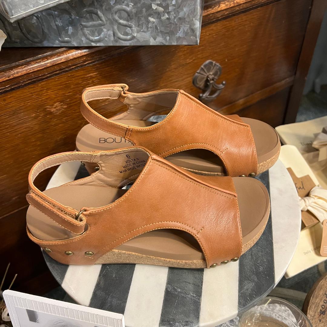 Volta ll Cognac Smooth Platform Wedge/Sandals