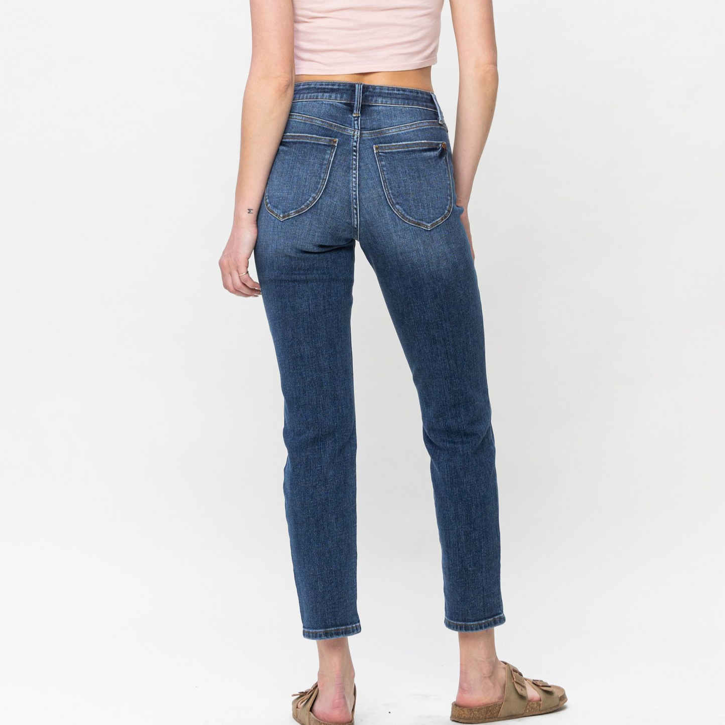 Hight Waisted Shield Back Pocket Slim Jean