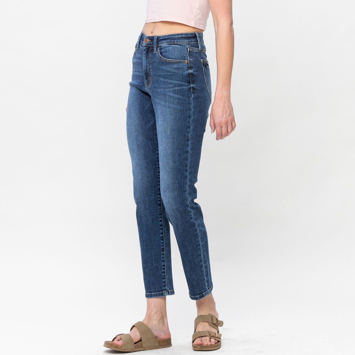 Hight Waisted Shield Back Pocket Slim Jean