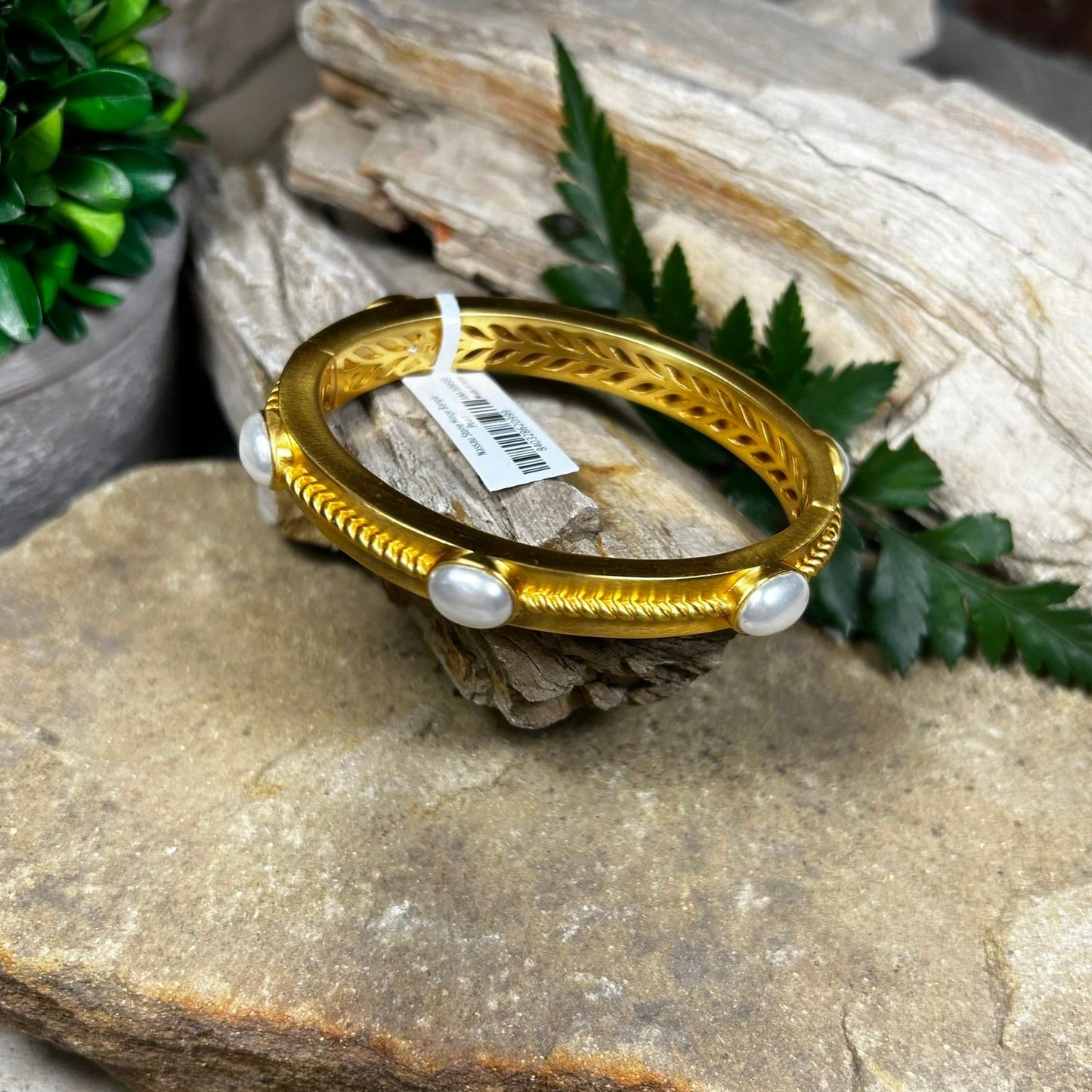 Pearl Nassau Stone Hinge Bangle