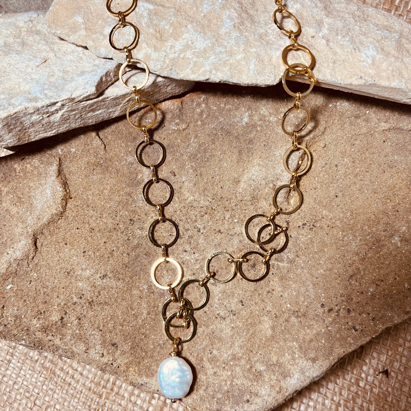 Round Ring Chain Necklace with Mother of Pearl Drop
