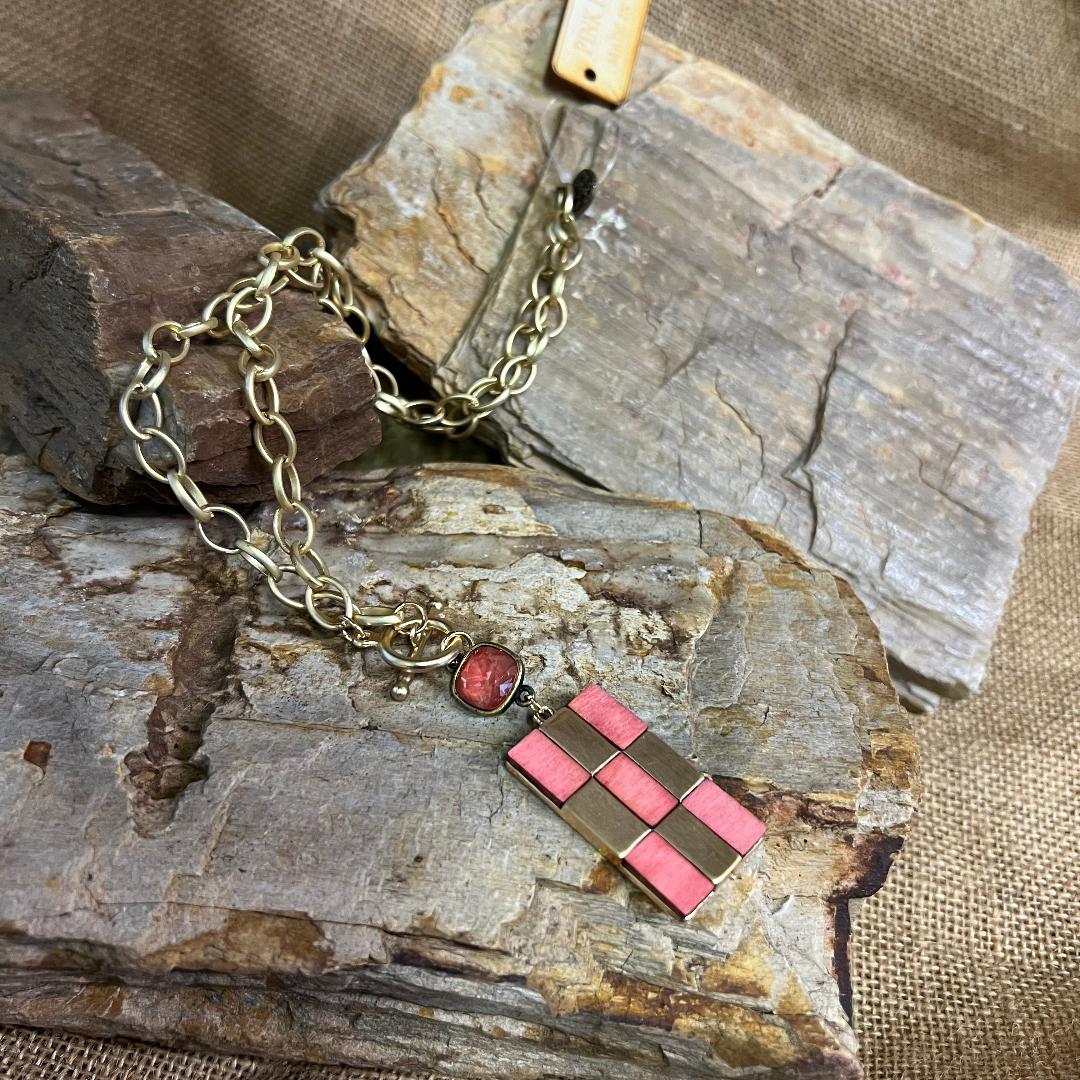 Gold & Pink Apricot Checkered Pendant Chain Necklace