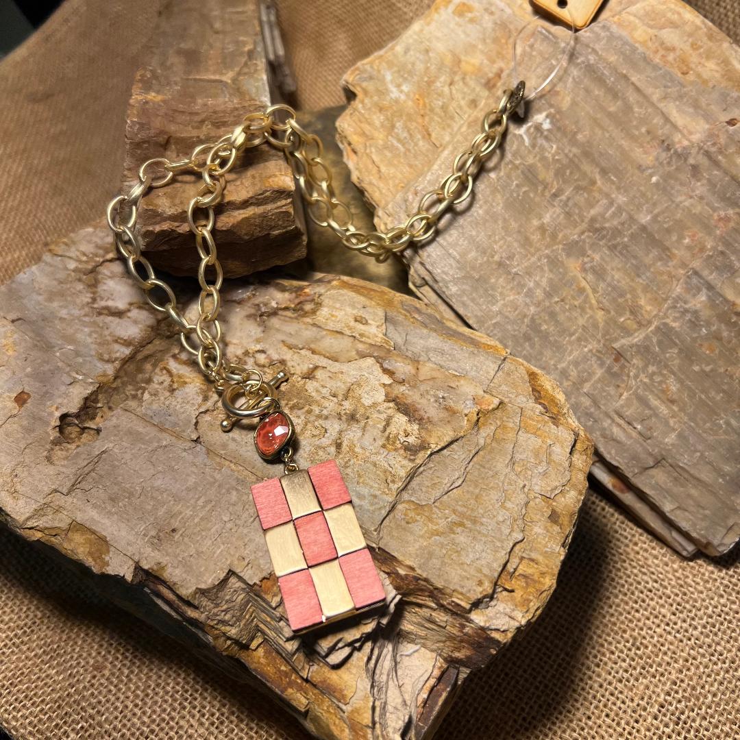 Gold & Pink Apricot Checkered Pendant Chain Necklace