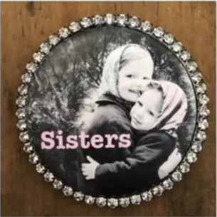 Sisters Magnet