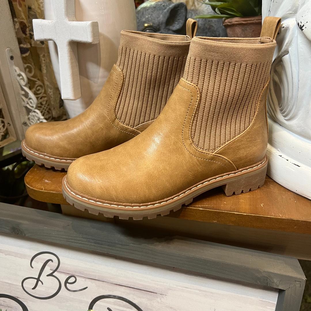 Cabin Fever Caramel Pull On Bootie