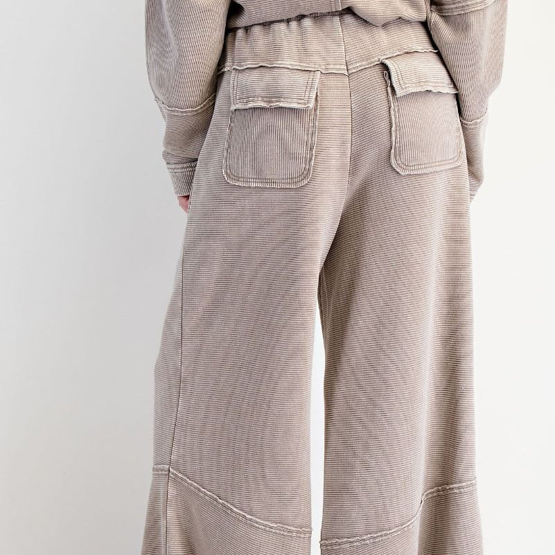 TEXTURED MINEREAL WASHED BELLBOTTOM PANTS