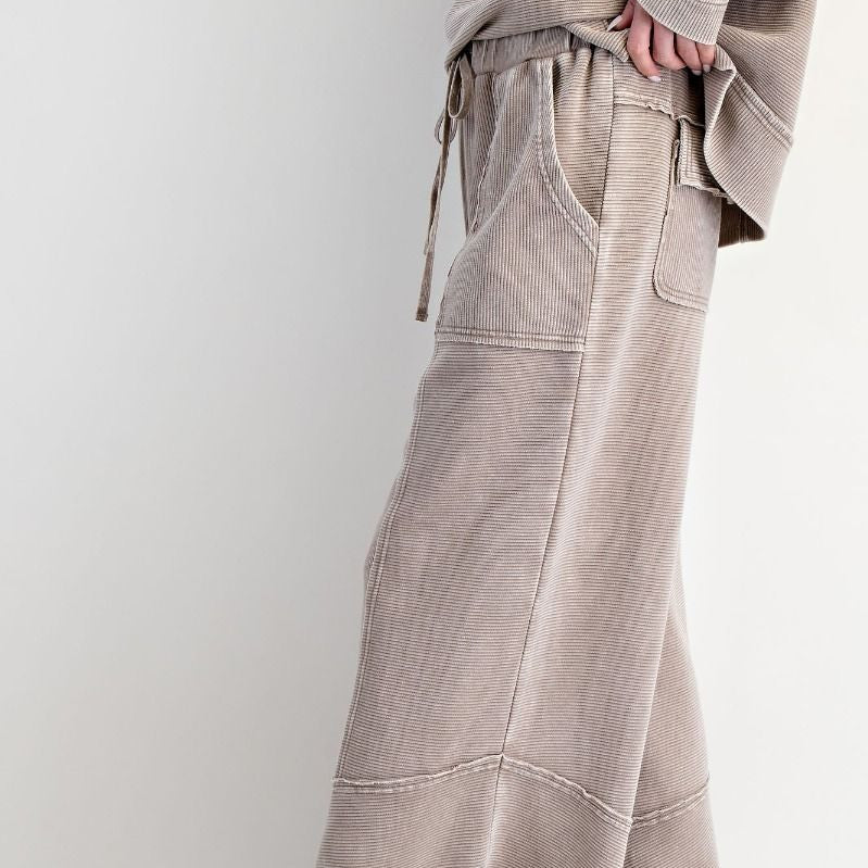 TEXTURED MINEREAL WASHED BELLBOTTOM PANTS
