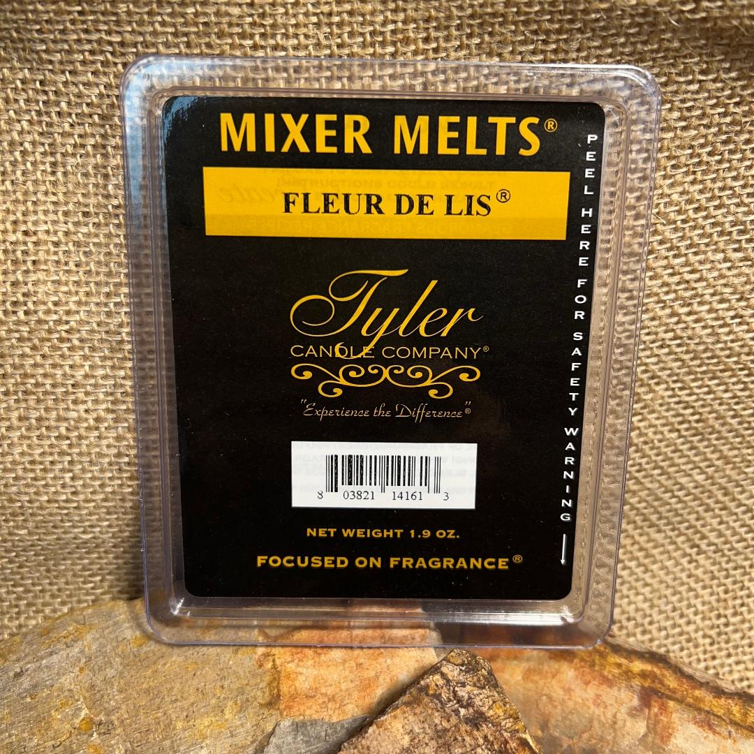 Fleur De Lis Candles and Melts (Different Sizes Available)