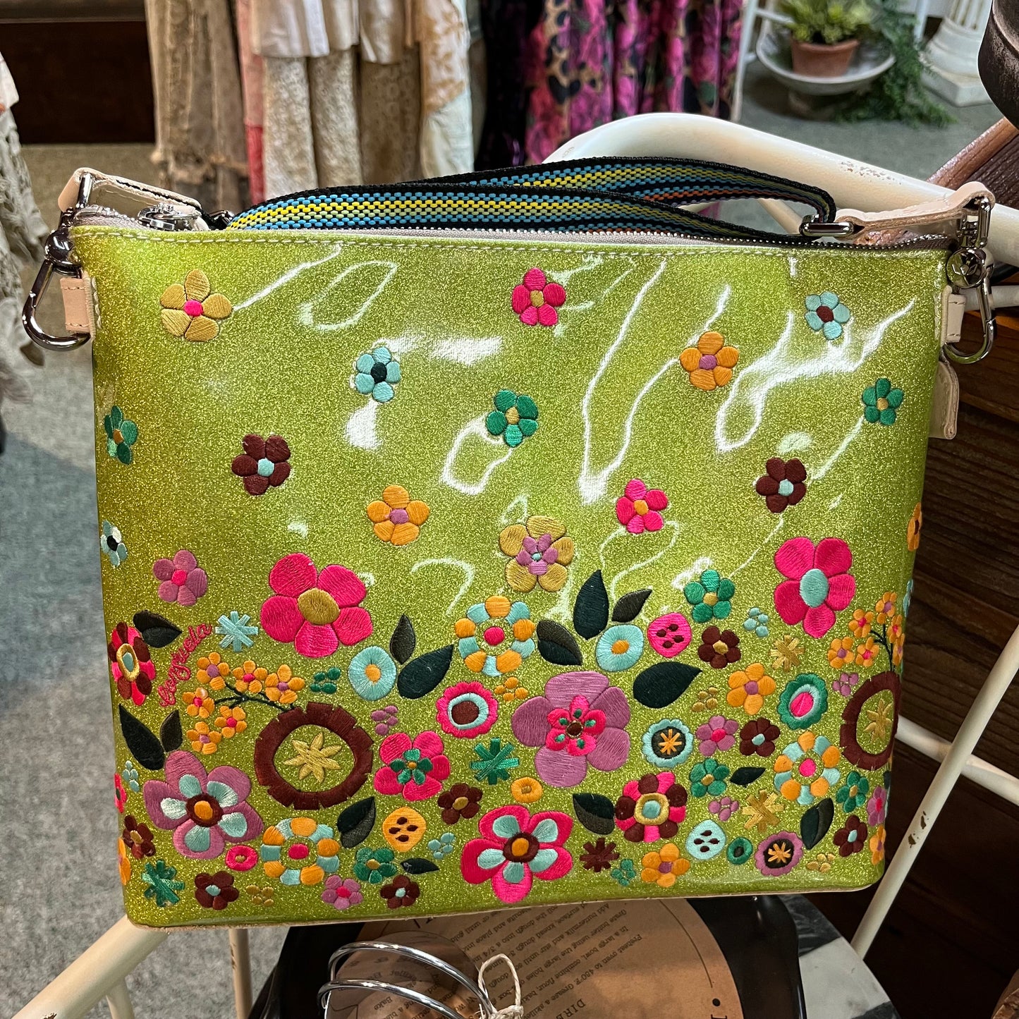 Buzzy Downtown Crossbody