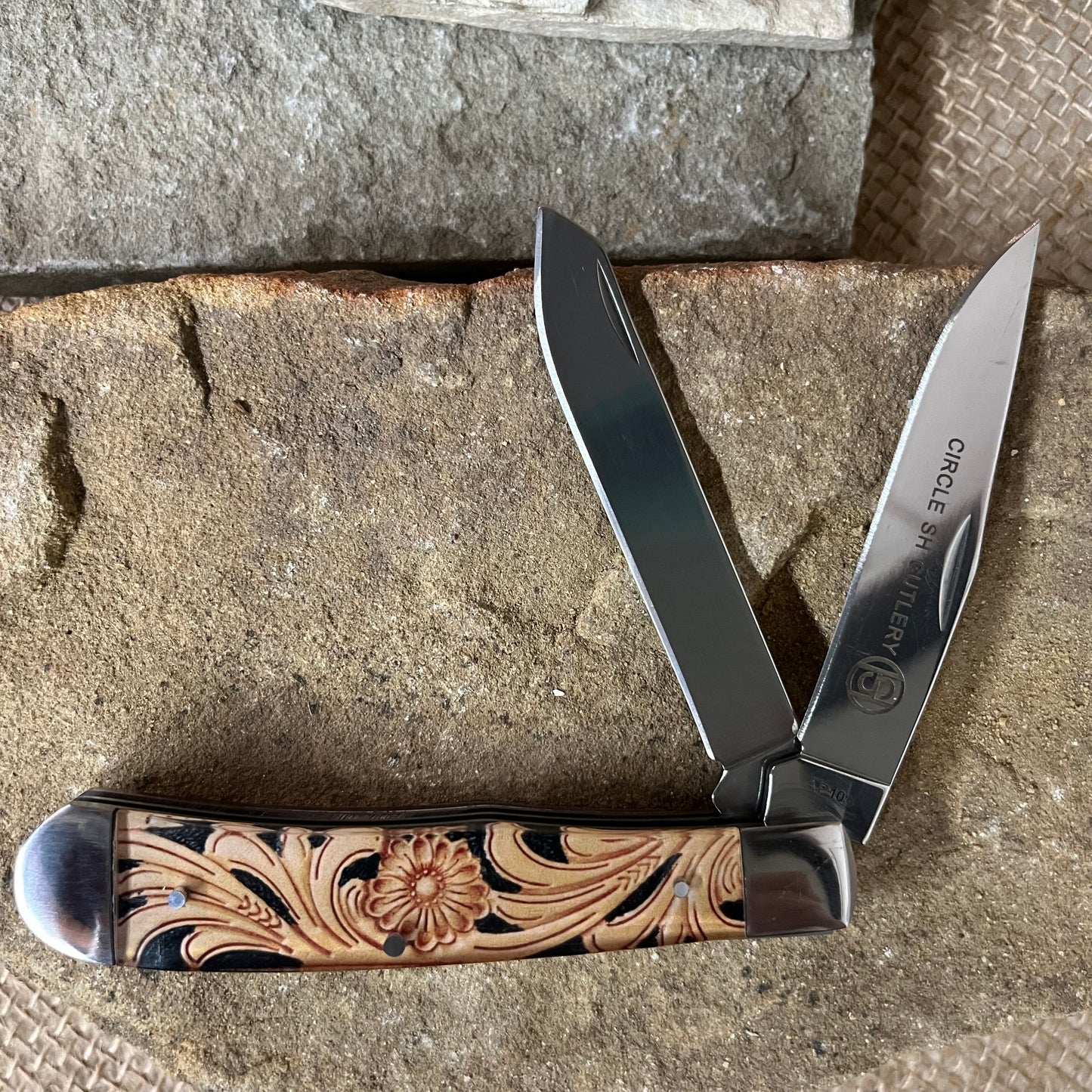 Circle SH Cutlery Floral Handle Trapper Knife