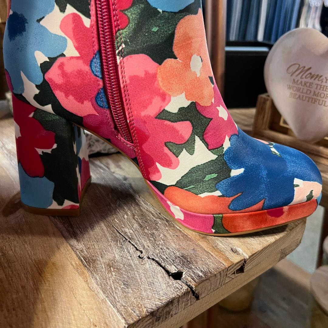 Flower Bootie...CUTEST BOOTIE EVER!!!