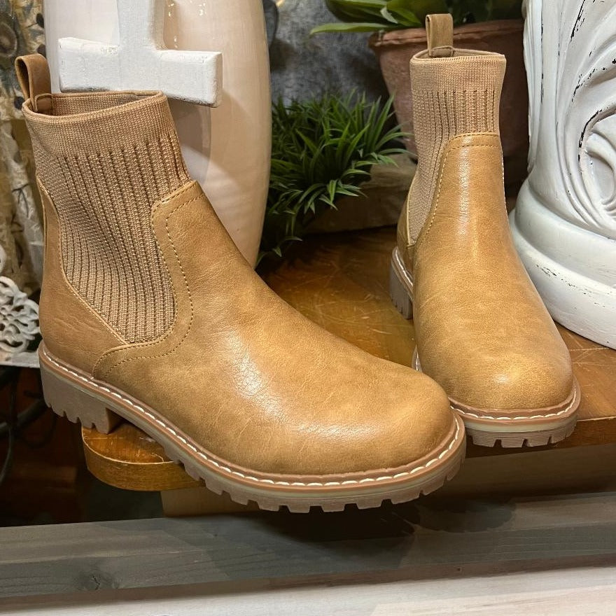 Cabin Fever Caramel Pull On Bootie