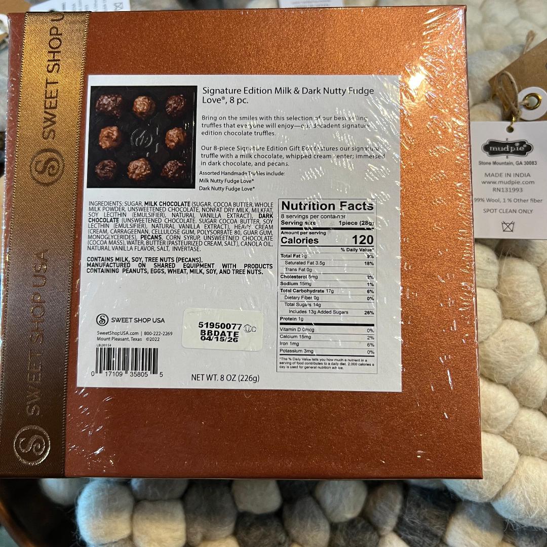 Signature Edition Milk & Dark Nutty Fudge Love 8pc.