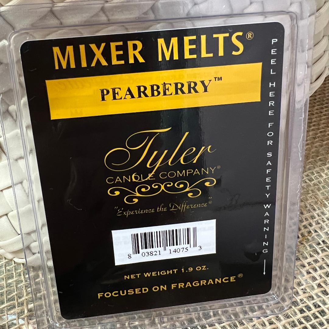 Pearberry Candles and Melts (Different Sizes Available)