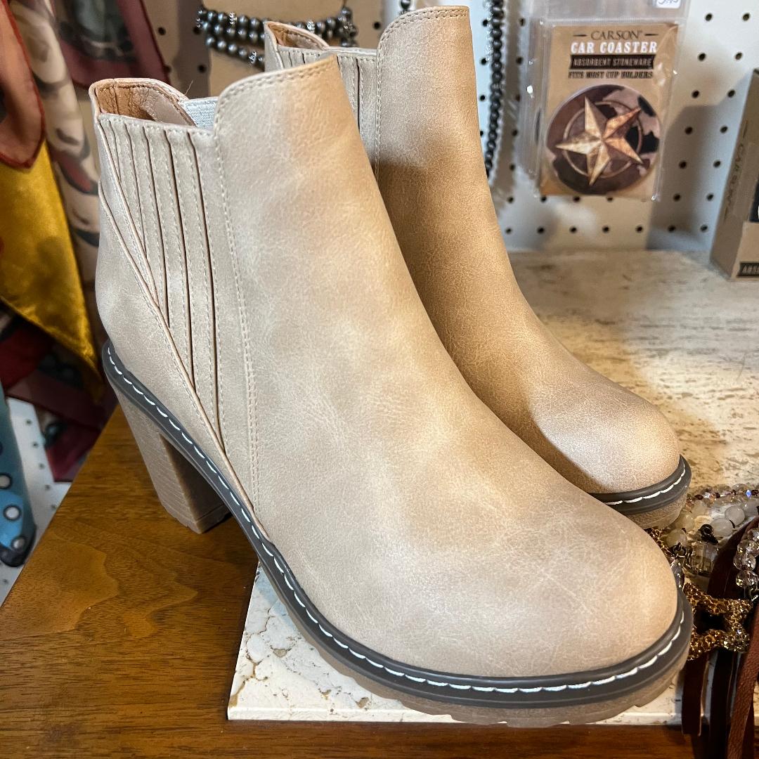 Pecan Pie Ivory Smooth Bootie