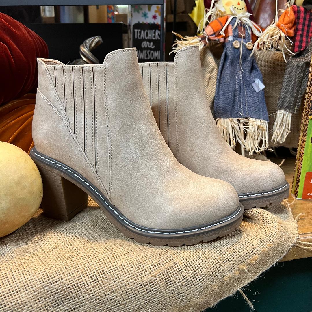 Pecan Pie Ivory Smooth Bootie