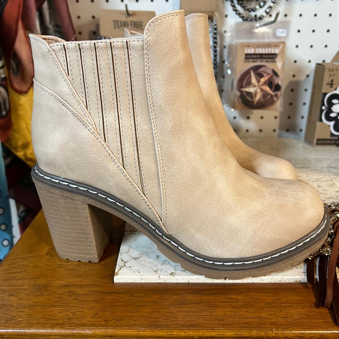 Pecan Pie Ivory Smooth Bootie