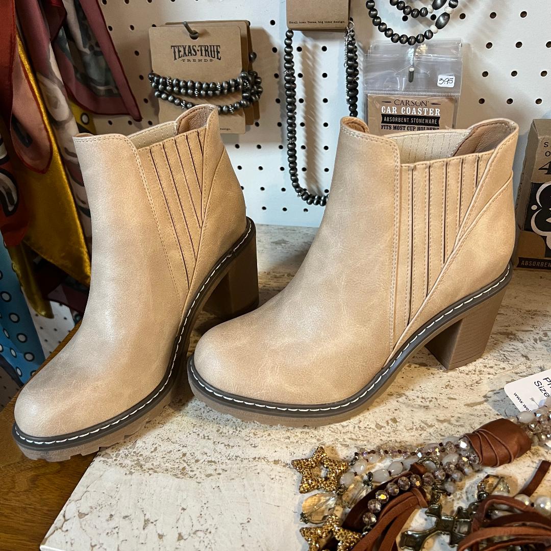 Pecan Pie Ivory Smooth Bootie