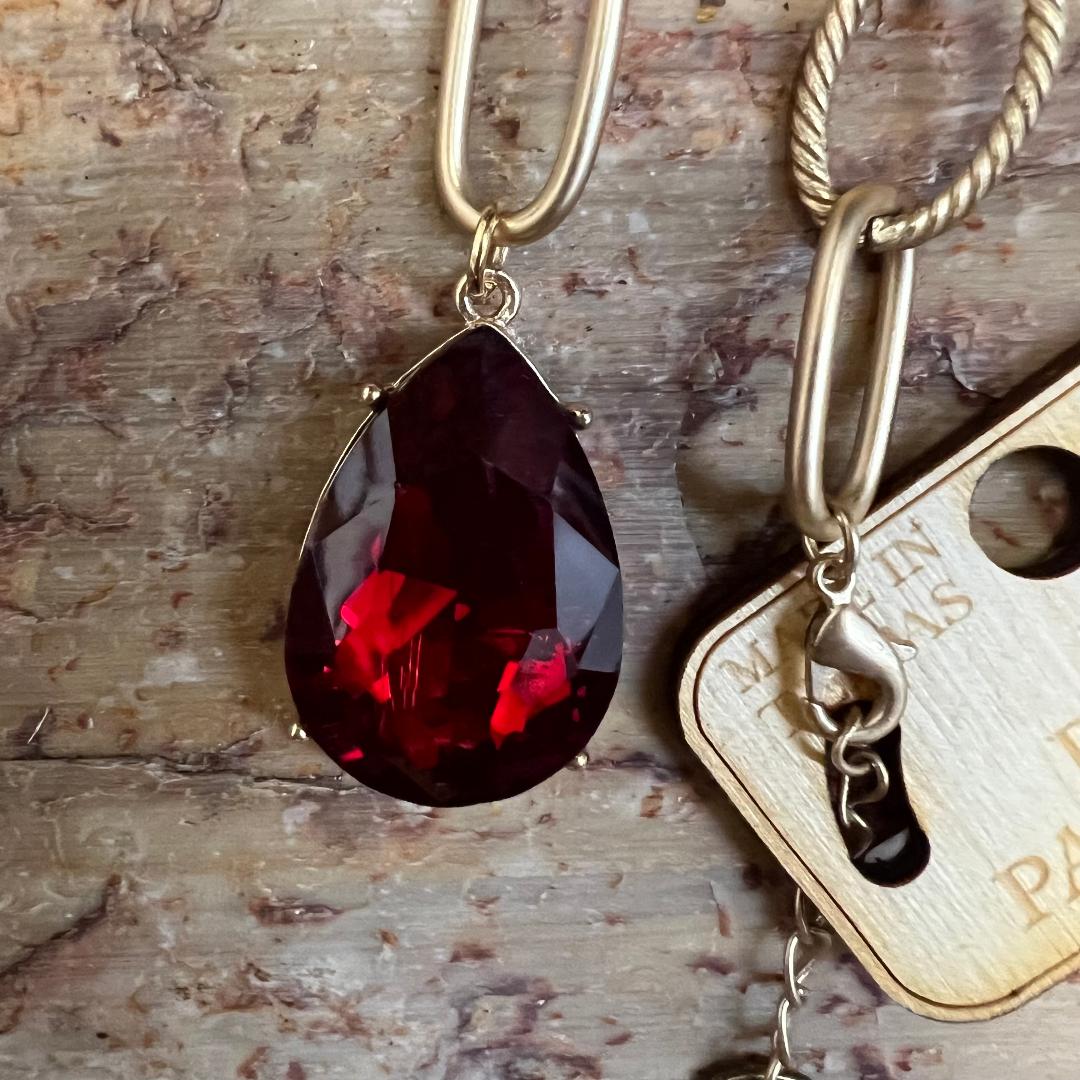 Red Teardrop Gold Chain Necklace