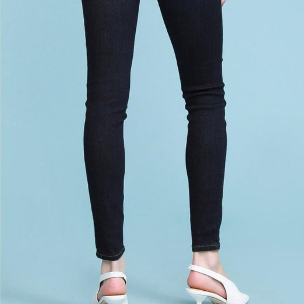 Classic Wash Skinny Jeans