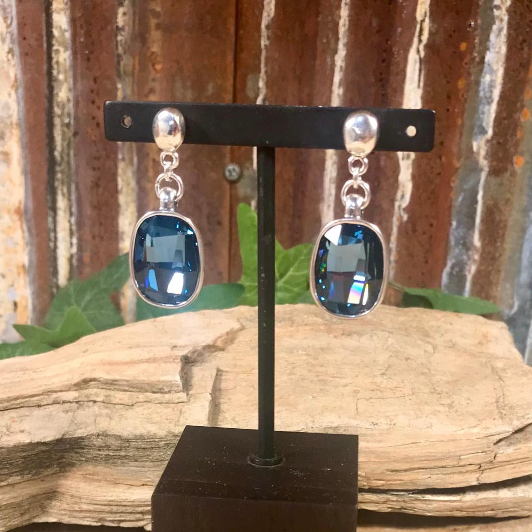 LIGHT IT UP Dangle Swarovski Denim Blue/Silver Earrings