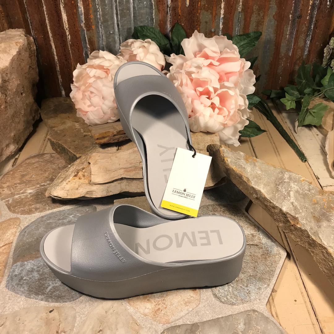Kelsie Sunny Argento Platform Slides