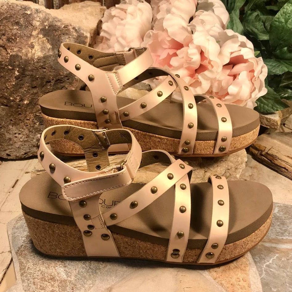 Under the Sun Wedge\Sandal