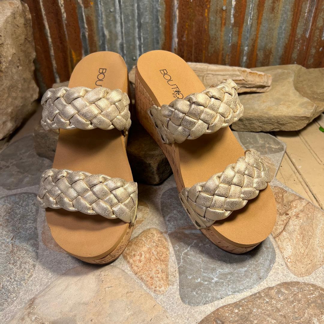 Delightful Gold Wedge/Sandal