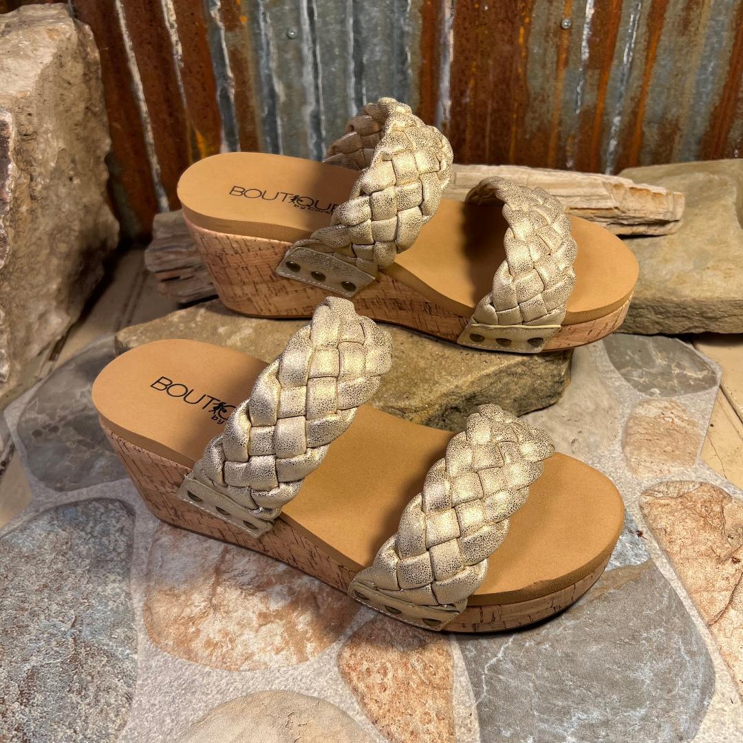 Delightful Gold Wedge/Sandal