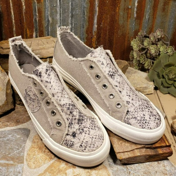 Absolute Grey Cream Slip on Sneakers
