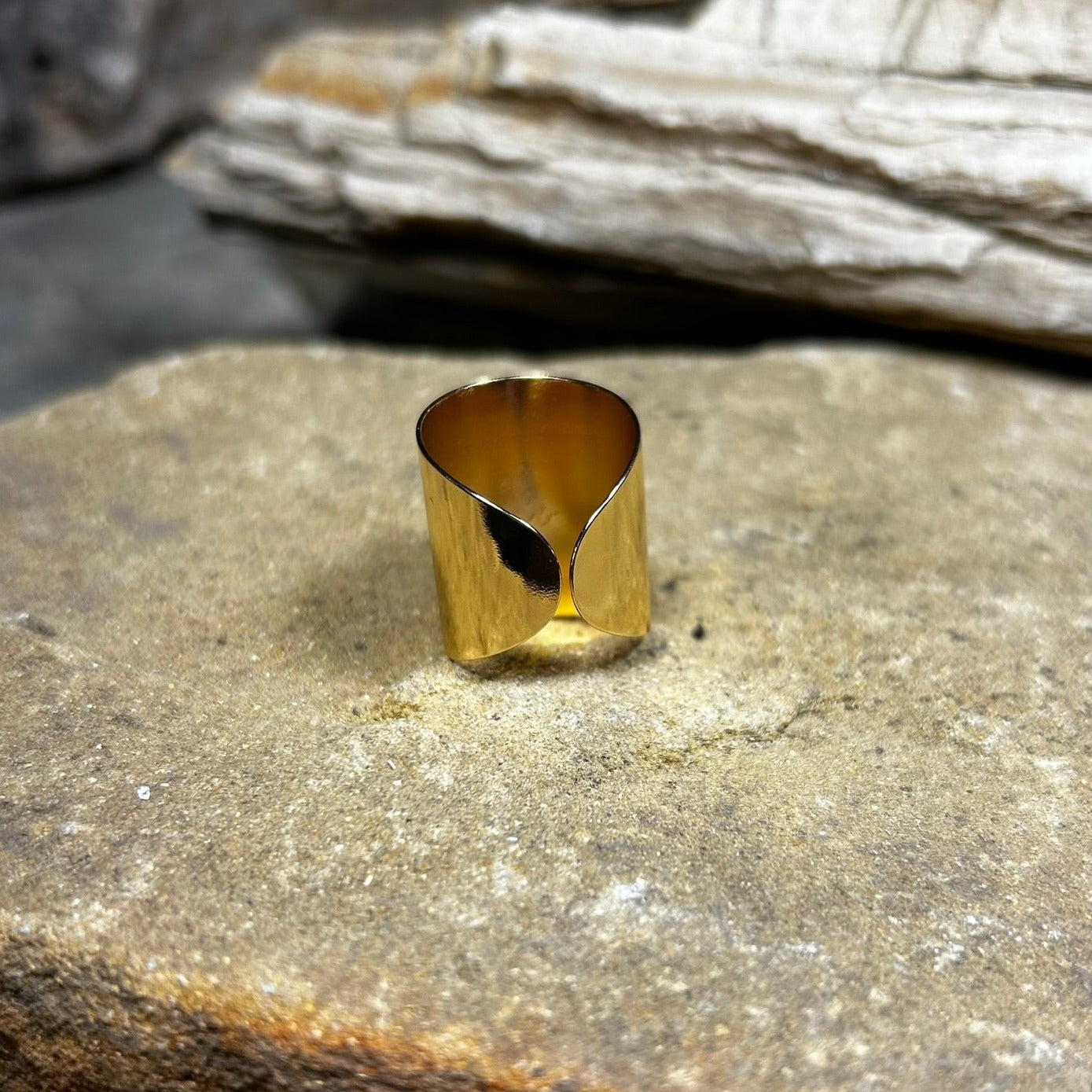 Golden Shadow Teardrop Ring