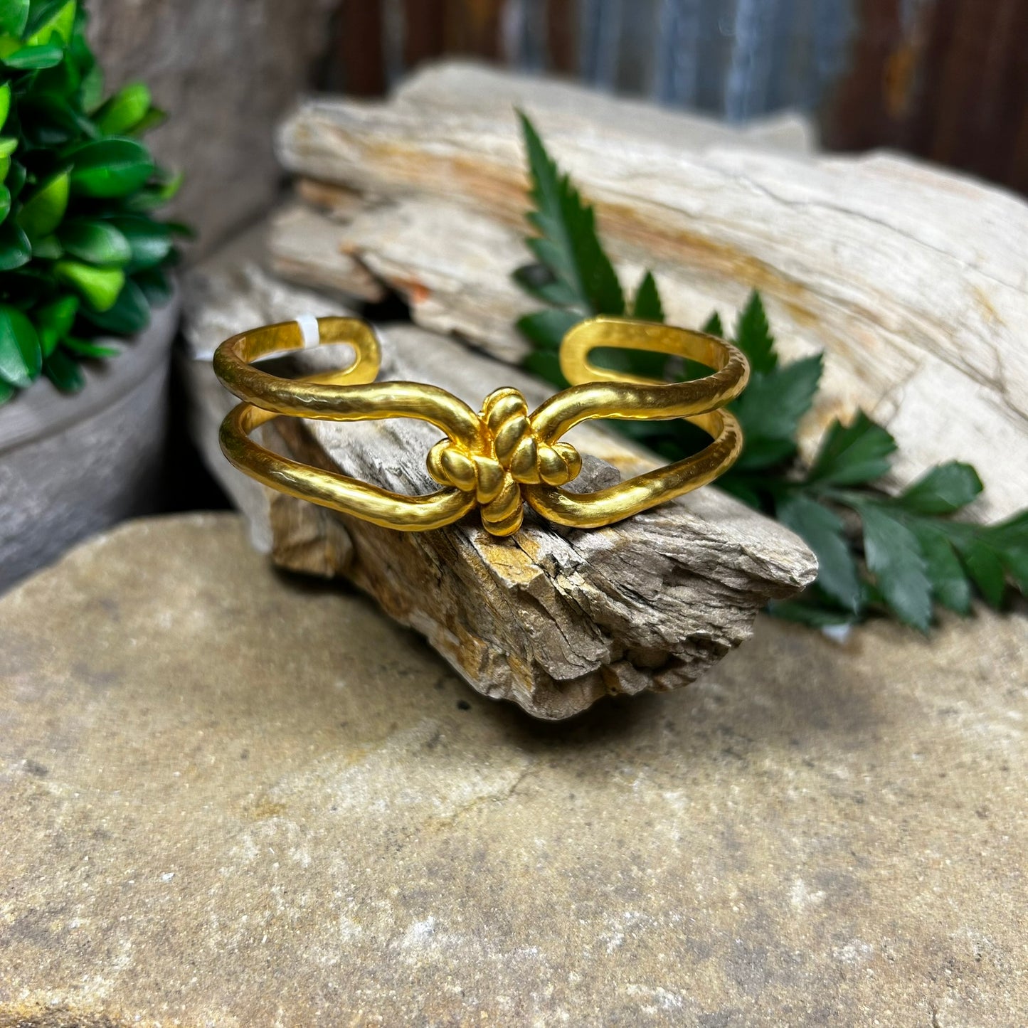 Gold Nassau Cuff