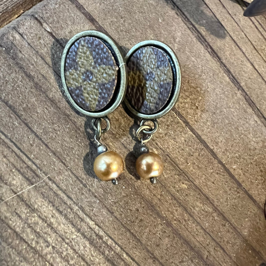 Oval Up LV Earrings