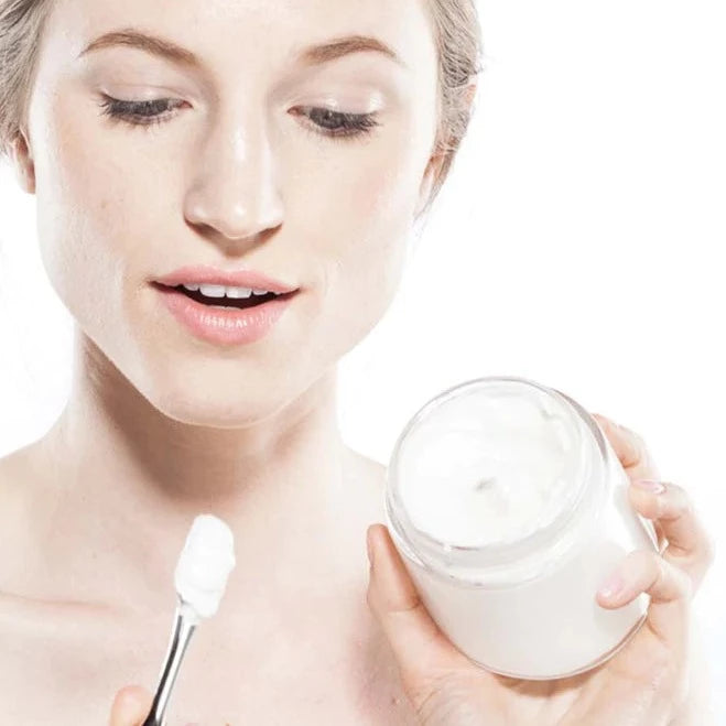 Moon Dip Back To Youth Ageless Body Mousse