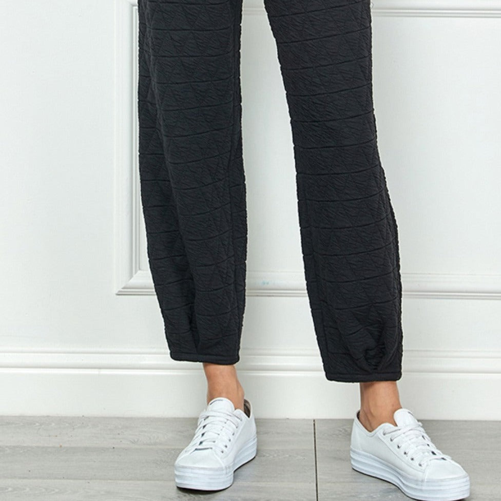 Quilted Long Tucked Black Pants