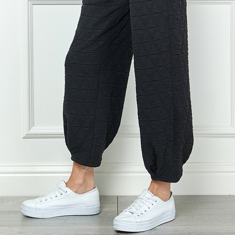 Quilted Long Tucked Black Pants