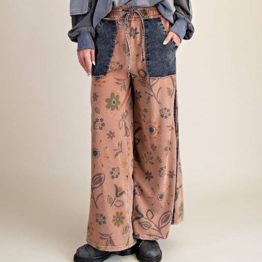 FLORAL PRINTED MINERAL WASHED PANTS