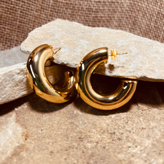 Mae Hoop Earrings