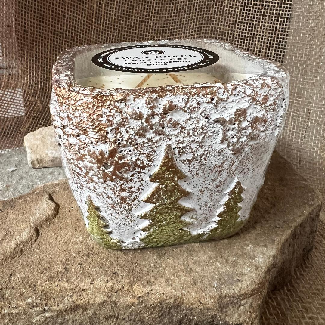 Warm Cinnamon Buns 10oz Vintage Winter Theme