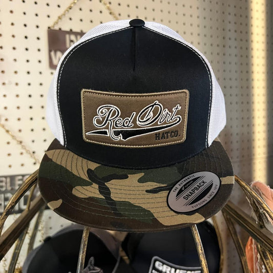 Cover Up Camo Black on White Classic Cap