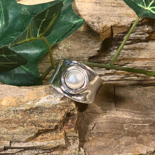 Mi Talisman Clad Ring in Silver and Pearl