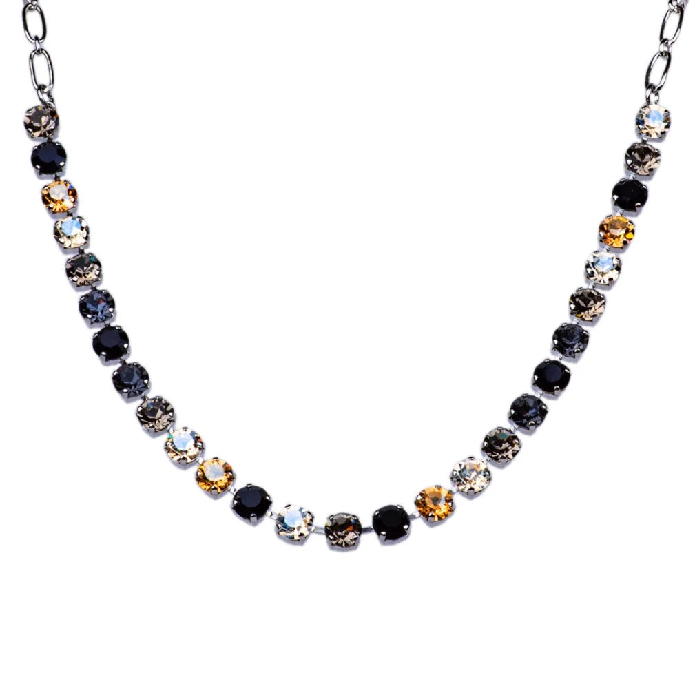 Must-Have Everyday Necklace "Black Orchid"