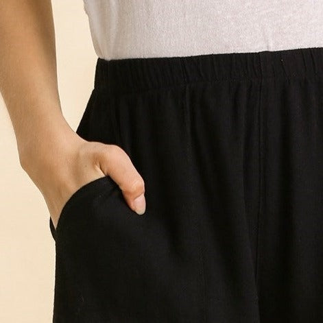 Linen Blend Elastic Waist Ruffle Black Hem Shorts with Pockets